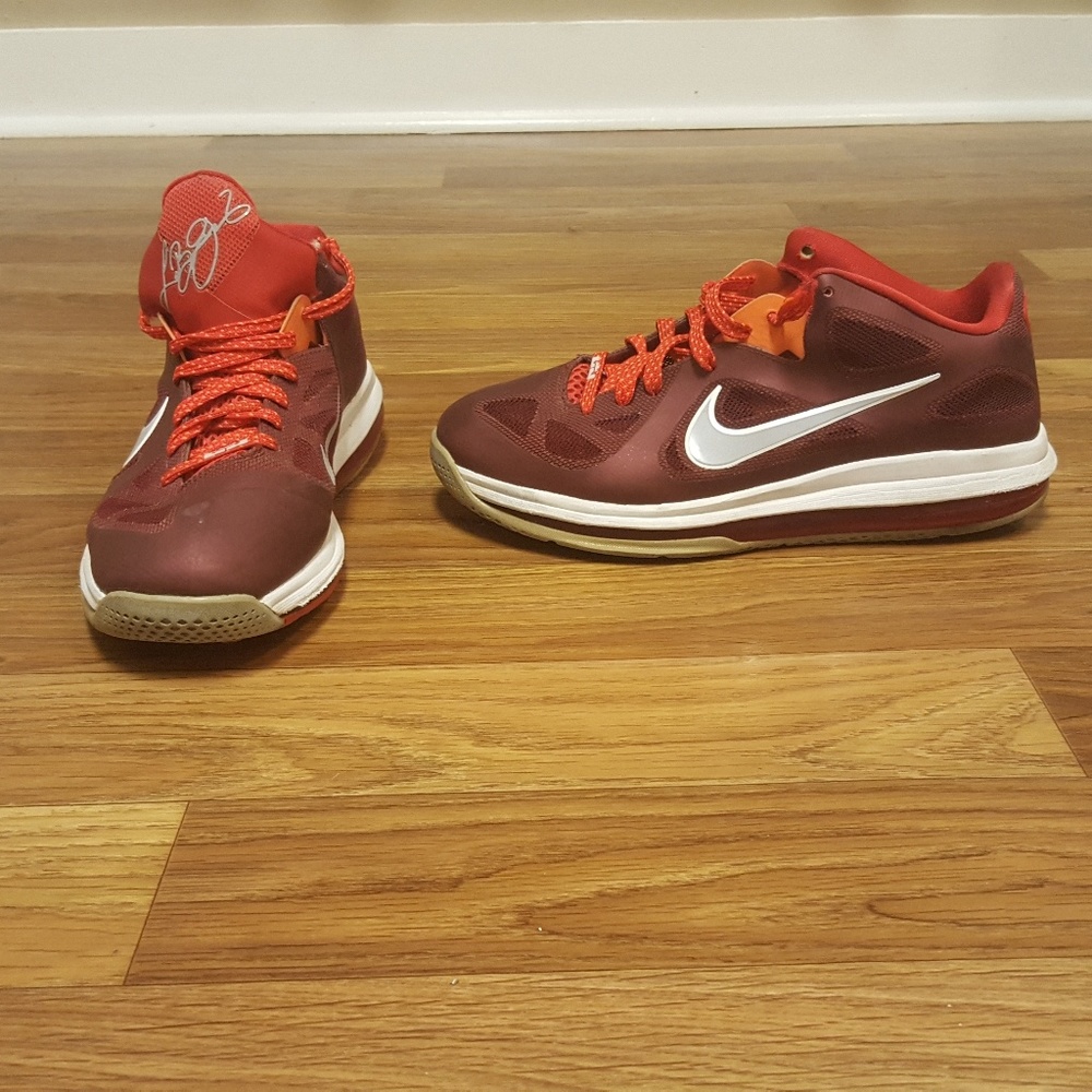 2012 Nike LeBron Low 9 Basketball Sneakers Size 10